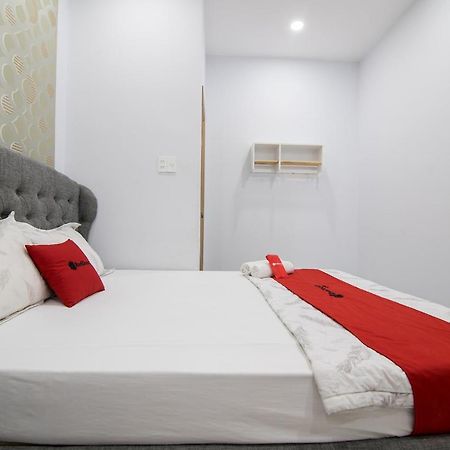 Отель Reddoorz Near Saigon Zoo Хошимин Экстерьер фото